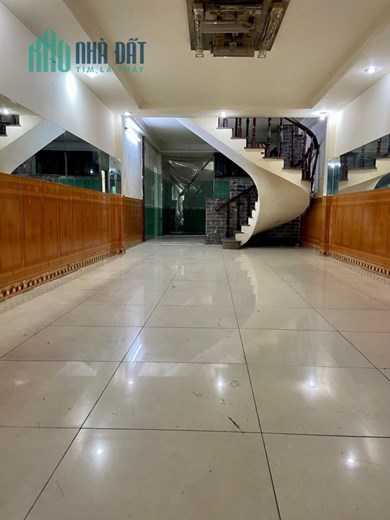 Bán nhà Mặt tiền Âu Cơ ngay Lạc Long Quân, DT: 4x26m, 4 Tầng - 6PN, cho thuê 30tr,  17.5 tỷ (TL)