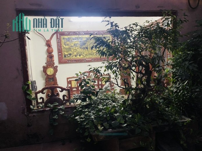 Bán nhà Đê Trần Khát Chân Hai Bà Trưng 299m2 x 3 tầng MT 17m giá 32 tỷ