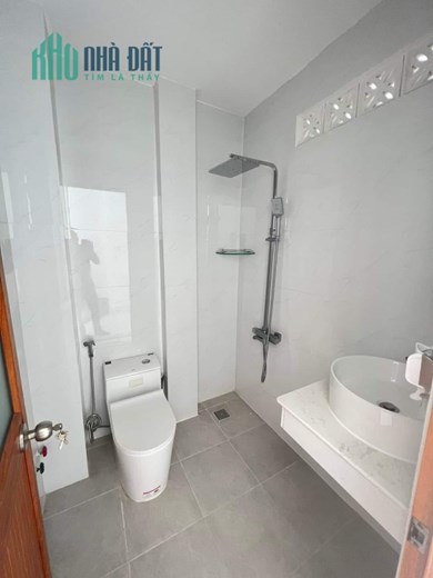Bán nhà Đê Trần Khát Chân Hai Bà Trưng 299m2 x 3 tầng MT 17m giá 32 tỷ