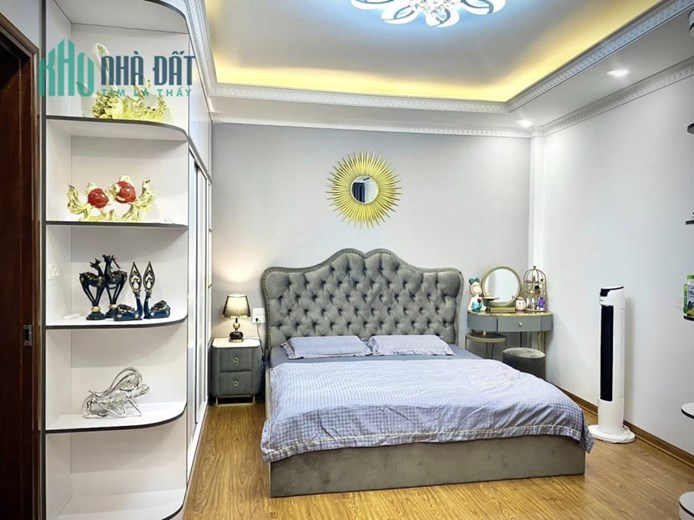 Rẻ kịch sàn! VIP Văn Cao, 2 mặt thoáng, nhà đẹp, gần phố, 40m x 4T, chỉ 3.4 tỷ