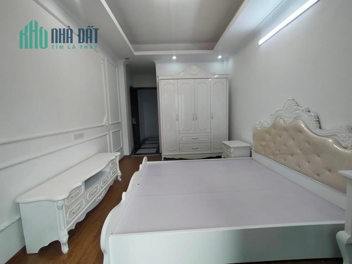 Chỉ hơn 2 tỷ sở hữu căn nhà 5 tầng mới tại phố Chu Huy Mân, hàng xóm Vinhomes Long Biên.