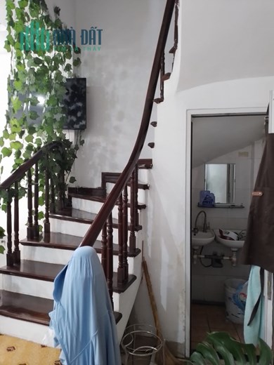 Cho thuê tầng 1 mặt phố Thái Thịnh 31m2 mặt tiền 5m kinh doanh giá 10 triệu đồng