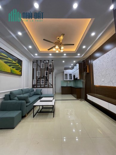 Bán nhà ngõ Phố Hào Nam,Ô Chợ Dừa dt 35 m2 x 5 t mới tinh lô góc giá 4,6 tỷ