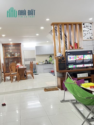 GỈAM 400TR BÁN GẤP 60m2 chỉ 4 tỷ 9 thương lượng sâu