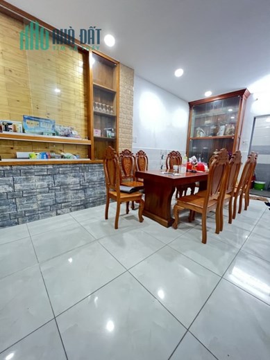 GỈAM 400TR BÁN GẤP 60m2 chỉ 4 tỷ 9 thương lượng sâu