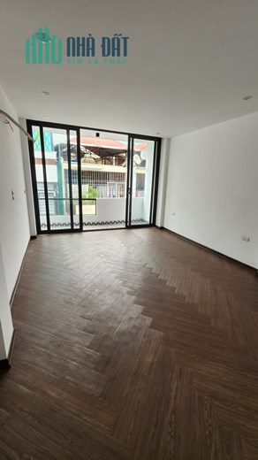 BÁN NHÀ LÁNG HẠ PHÂN LÔ 7 TẦNG GARA Ô TÔ