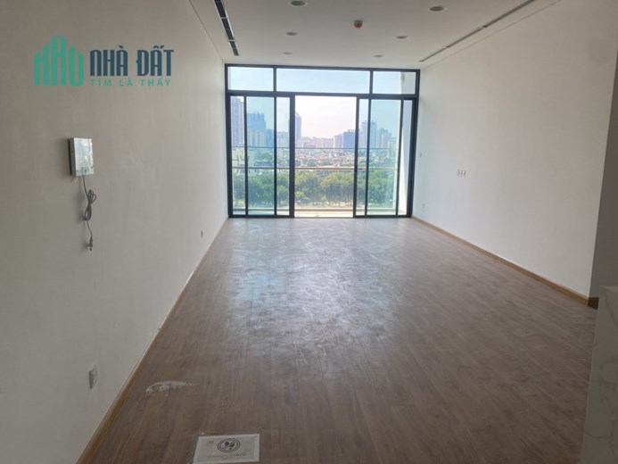 Bán căn góc 201m2 3 mặt thoáng cực đẹp BRG Lê Văn Lương