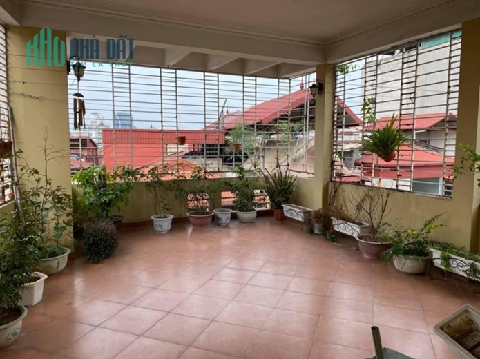 Lô góc Hoàng Cầu - 64m, 5 tầng - Gara - ô tô tránh - Kinh doanh - 12,5 tỷ. Hiếm!