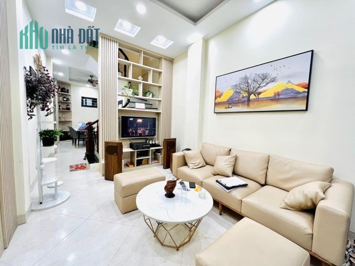 Bán nhà riêng Tứ Hiệp, Thanh Trì, Hà Nội, 42m, 5 tầng nhỉnh 2 tỷ