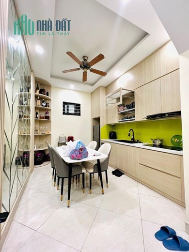 Bán nhà riêng Tứ Hiệp, Thanh Trì, Hà Nội, 42m, 5 tầng nhỉnh 2 tỷ