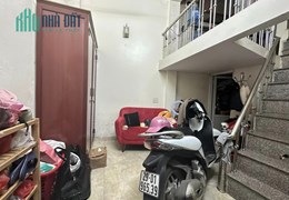 SÁT VĂN MIẾU - Nhà 3 tầng phố Nguyễn Khuyến – 15m2 chỉ 1.55 tỷ - HAI THOÁNG, NGÕ THẲNG GẦN PHỐ