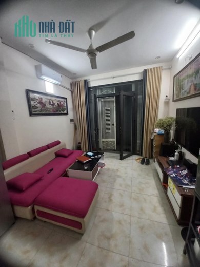 HÀNG N.Ó.NG Yên Nghĩa - nhỏ mà đủ võ, ô tô đỗ cửa, 36m, 3tầng, 3ngủ, 1,99 tỷ