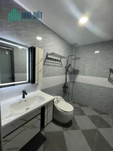 Bán Nhà Mới, HXH Huỳnh Tấn Phát, 80m2, 3 tầng, 4m x 20m, Giá 8 Tỷ, Phú Thuận Quận 7