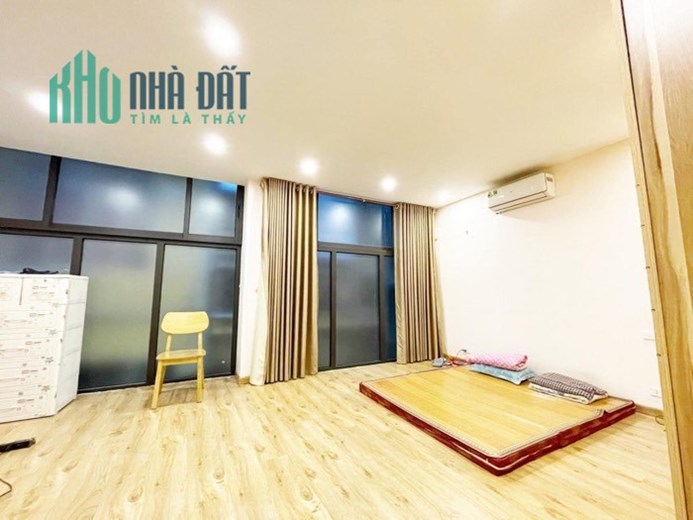 BÁN NHÀ QUAN NHÂN, THANH XUÂN, TẶNG NỘI THẤT, 40M2 4T MT6M, GIÁ 4 TỶ