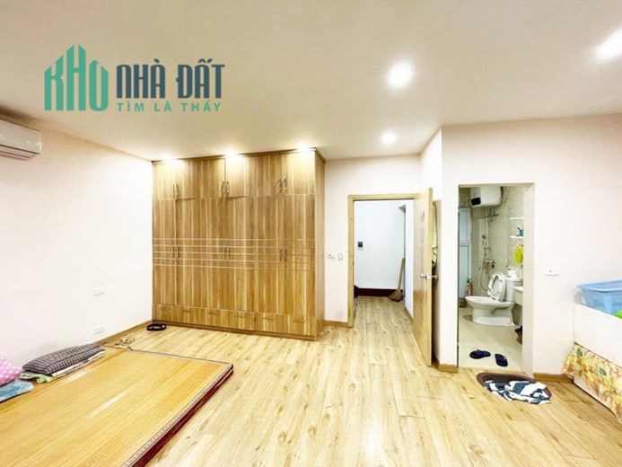 BÁN NHÀ QUAN NHÂN, THANH XUÂN, TẶNG NỘI THẤT, 40M2 4T MT6M, GIÁ 4 TỶ