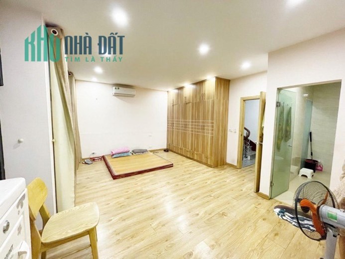 BÁN NHÀ QUAN NHÂN, THANH XUÂN, TẶNG NỘI THẤT, 40M2 4T MT6M, GIÁ 4 TỶ