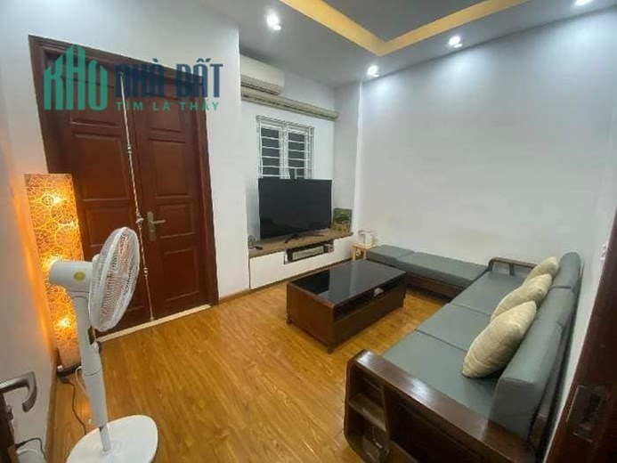 Bán nhà phân lô phố Nguyễn Chí Thanh 7 tầng thang máy DT55m