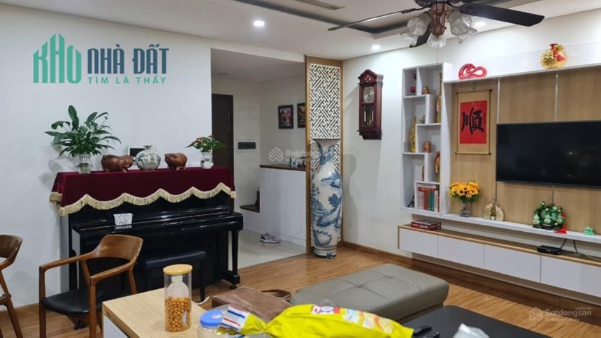 Bán Eurowindow, 27 Trần Duy Hưng, 90m2, 3,75 tỷ. 0975118822