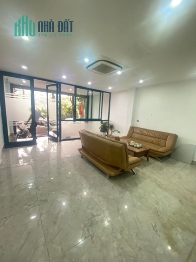 Bán Nhà Mặt Phố Nguyễn Đình Hoàn Cầu Giấy 66m x 7 Tầng Mt 5.6m Thang Máy Giá 22.8 Tỷ.