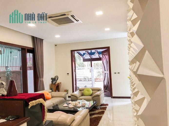 Biệt thự nhà vườn Việt Hưng, Long Biên, kinh doanh, rộng đẹp, 200m2x 4t, mặt: 10m, 29 tỷ