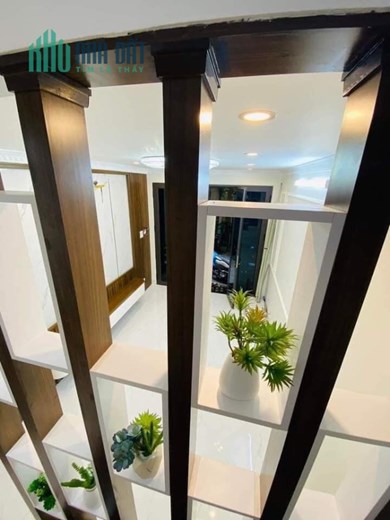 CHỈ 5,1 TỶ CÓ NHÀ MỚI 5 TẦNG NGAY NGÃ TƯ SỞ OTO ĐỖ CỬA