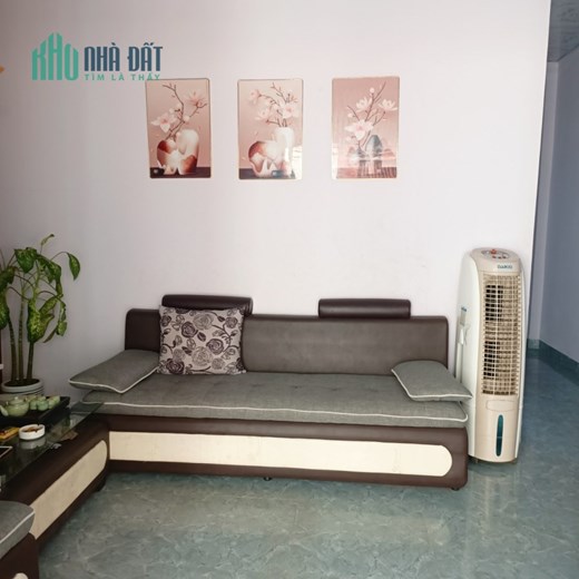 Bán nhà phố 4 phường Quảng Hưng gần khu công nghiệp Lễ Môn