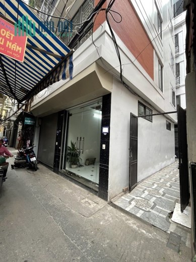 Bán lô góc ngõ chợ Hào Nam, DTXD 40m2, mặt tiền 5m, mặt bên 8m. nhỉnh 4 tỷ