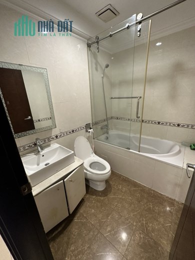 🌟cần bán CHCC Flemington Q.11, 87m2, 3Pn, 2 tollet, có nội thất, giá 5tỷ