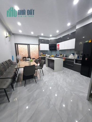 Bán nhà 13 tỷ khu biệt thự Nam Long Phú Thuận, Quận 7