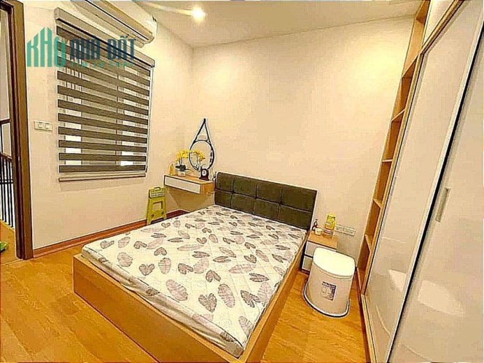Bán nhà mặt phố Nguyễn Ngọc Nại kinh doanh 52m vỉa hè 2m 14ty5 vị trí vàng quận Thanh Xuân