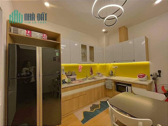 Bán nhà mặt phố Nguyễn Ngọc Nại kinh doanh 52m vỉa hè 2m 14ty5 vị trí vàng quận Thanh Xuân