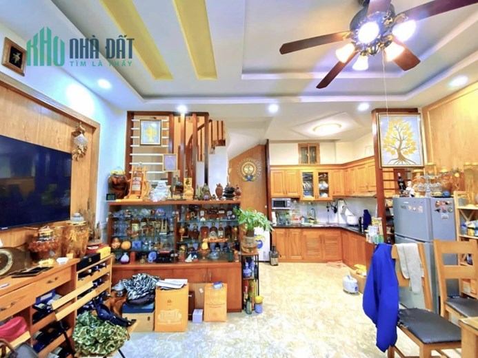 Bán nhà Thuỵ Khuê gần Hồ Tây, Nhà 5 tầng đẹp ở ngay, 31m2, giá 3.8 tỷ