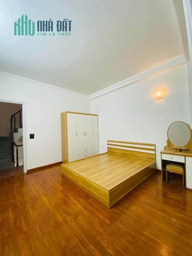 BÁN NHÀ LÒ ĐÚC,Ô TÔ ĐỖ CỔNG, Ở LUÔN, GẦN HỒ 33M2X5 TẦNG  GIÁ NHỈNH 5 TỶ