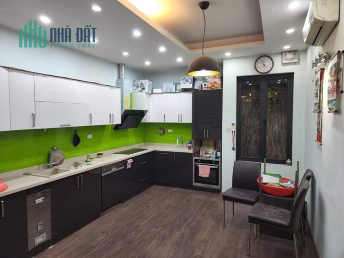 💥 Siêu rẻ 13 Tỷ - Nhà phố Trần Quốc Hoàn Ô tô 45 chỗ tránh - 50m2 5T MT 4.5m, Sổ A4 💥