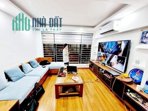 PHÂN LÔ CẦU GIẤY - GARA - Ô TÔ TRÁNH- VỈA HÈ - KINH DOANH: 52M X 5T, MT 4.2M - 10.5 TỶ - 0866133996