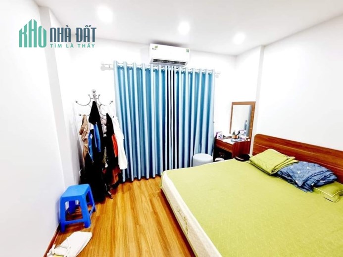 PHÂN LÔ CẦU GIẤY - GARA - Ô TÔ TRÁNH- VỈA HÈ - KINH DOANH: 52M X 5T, MT 4.2M - 10.5 TỶ - 0866133996
