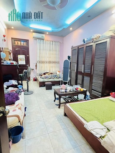 NHÀ 4 TẦNG TRUNG TÂM NGÃ TƯ SỞ, PHÂN LÔ Ô TÔ ĐỖ CỬA, DT 42M GIÁ 6.8 TỶ.
