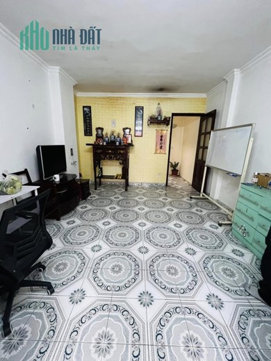 NHÀ 4 TẦNG TRUNG TÂM NGÃ TƯ SỞ, PHÂN LÔ Ô TÔ ĐỖ CỬA, DT 42M GIÁ 6.8 TỶ.