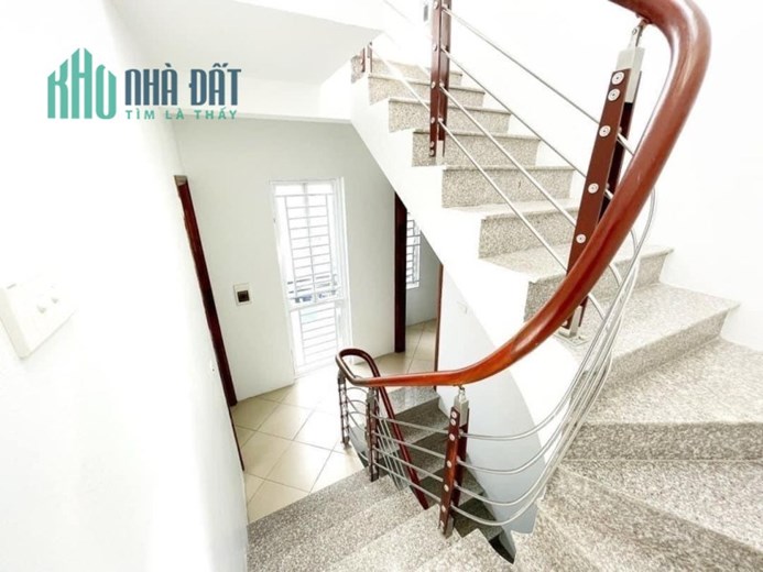 Bán nhà đẹp phân lô Tôn Đức Thắng 40m2 x 4T, ngõ thông tứ phía, trung tâm Đống Đa nhỉnh 4 tỷ lh