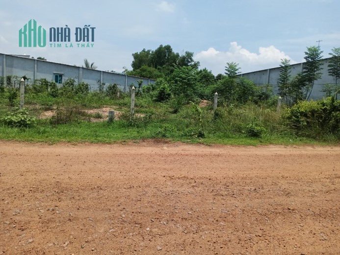 DT: 13.313,5m2 - Thổ cư 11444m2, đất ngay khu sầm uất nhất của Xã Trung An. Giá 75tỷ tl