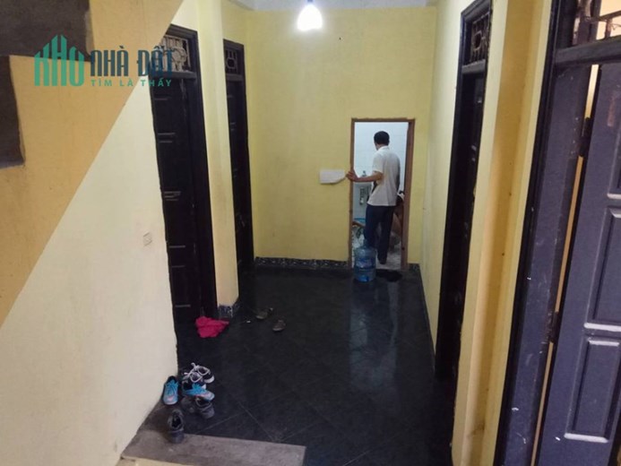 Bán Gấp Nhà Nguyễn Hoàng Tôn - Lô Góc Oto Gara - 67m2 mt 4.5m Chỉ Hơn 9 Tỷ