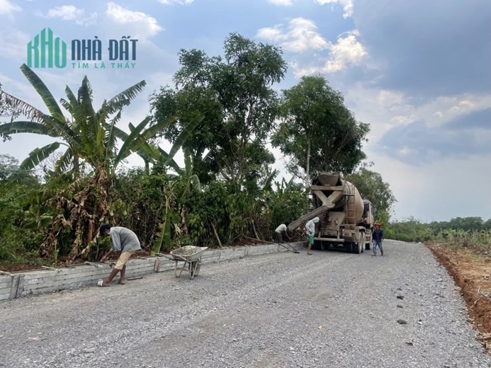 Đất biệt thự vườn mặt tiền Quốc Lộ 20 ,Đồng Nai ,1.6 tỷ/ lô