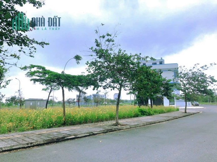 Bán lô đất biệt thự view kênh FPT City Đà Nẵng