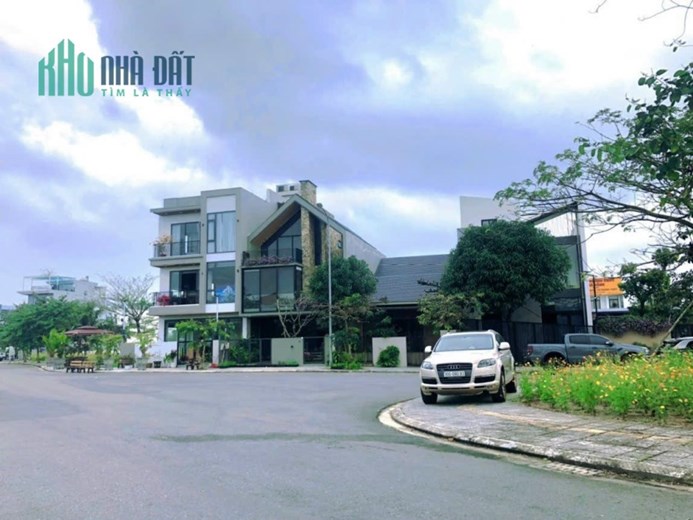 Bán lô đất biệt thự view kênh FPT City Đà Nẵng