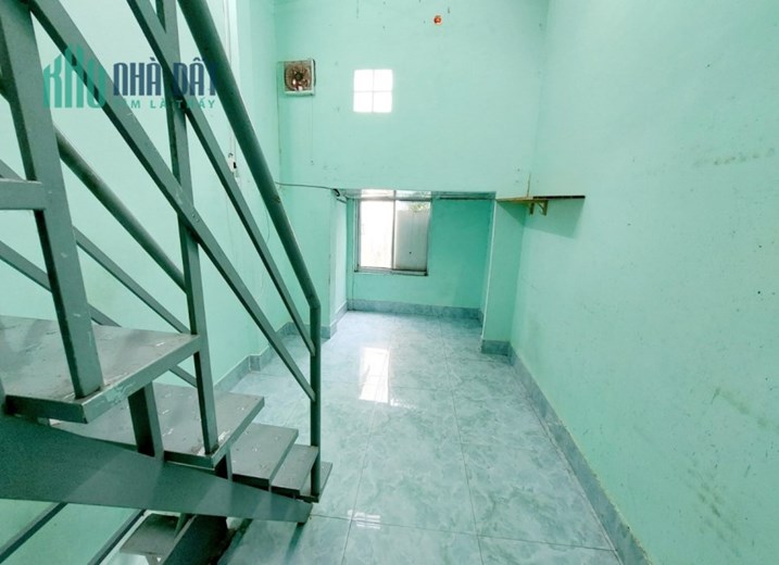 Nhà 3 tầng gần 20m2 gần mặt tiền Cây Keo Q Tân Phú nhỉnh 1 tỷ.