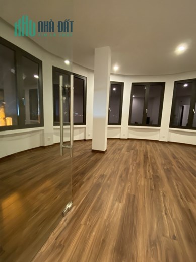 CHÍNH CHỦ CẦN CHO THUÊ NHÀ MẶT HỒ TÂY ĐƯỜNG NGUYỄN ĐÌNH THI QUẬN TÂY HỒ HÀ NỘI