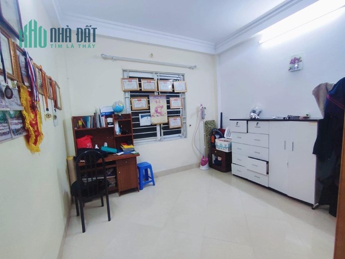 CHỈ HƠN 5 TỶ - 53M2 – 10M RA NGÕ Ô TÔ – NHÀ DÂN XÂY 3 MẶT THOÁNG – SÁT NGÃ TƯ SỞ