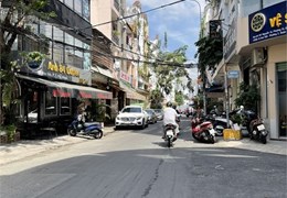 GIẢM 1.5 TỶ-MẶT TIỀN LÔ GÓC KHU PHAN XÍCH LONG, NGANG KHỦNG 13M, 4 TẦNG ĐẸP LUNG LINH.