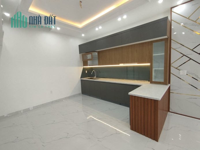 Cần  bán nhà 4 Tầng Độc Lập 60 M ngang 6 tuyến 2 Lê Hồng Phong sân bay Cát Bi