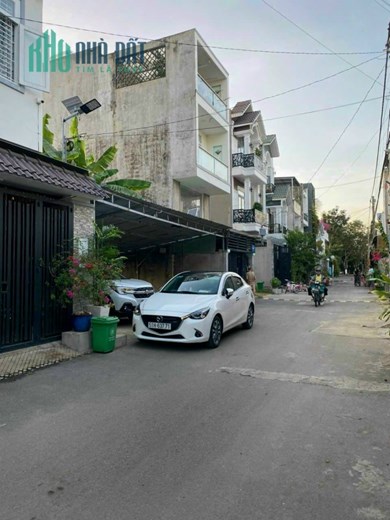 BÁN NHÀ 1 TRỆT 2 LẦU 1 TUM SÂN THƯỢNG, DIỆN TÍCH ĐẤT 53M2, NGANG 4,6M, SỔ HỒNG. GIÁ QUÁ TỐT  3.85 TỶ